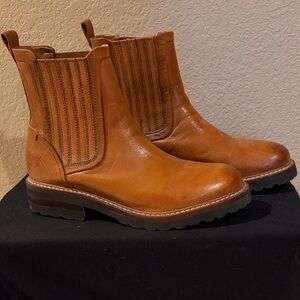 Frye Ella Moto Tan Leather Boots Size 9 Great Condition